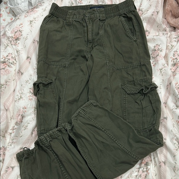 Aeropostale Olive Green Cargo Pants - Picture 2 of 5